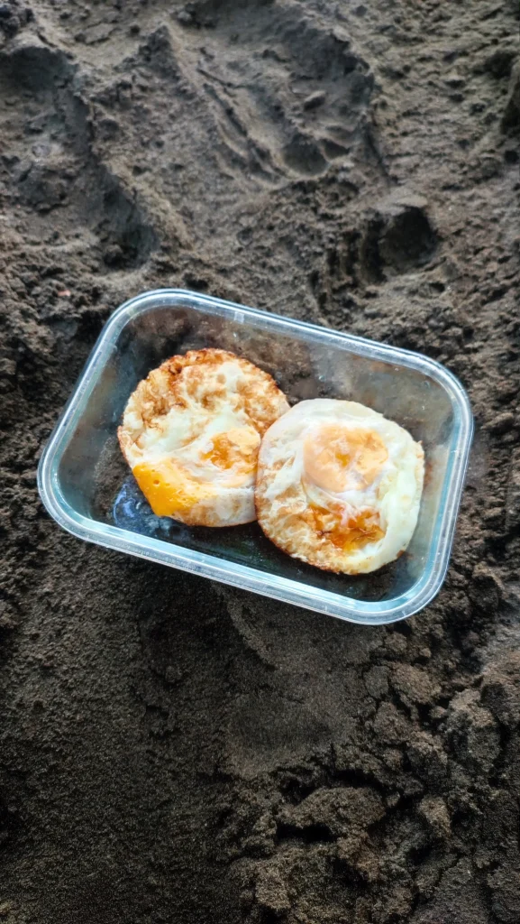 surf_snack_surabi_with_egg_on_top_intansurf